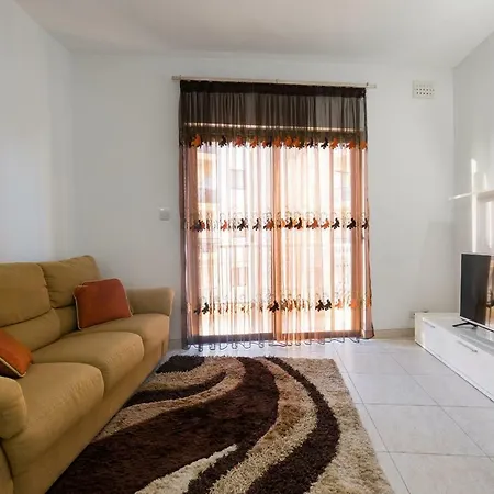 Qawra - Large Central 3 Bedroom Appartamento St. Paul's Bay
