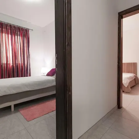 Qawra - Large Central 3 Bedroom