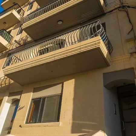Qawra - Large Central 3 Bedroom San Pawl il-Baħar