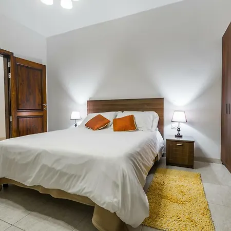 Qawra - Large Central 3 Bedroom San Pawl il-Baħar
