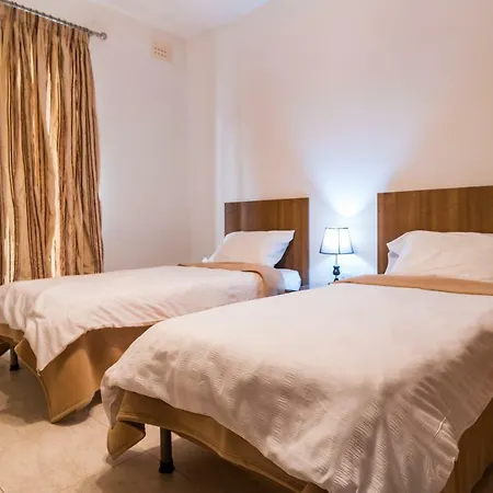 Qawra - Large Central 3 Bedroom * San Pawl il-Baħar