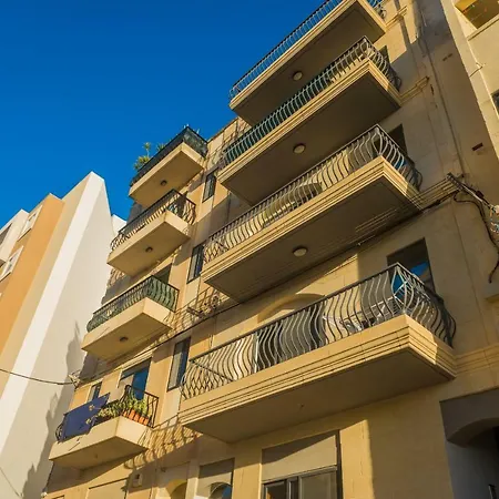 Apartman Qawra - Large Central 3 Bedroom *